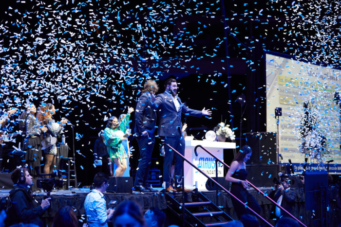 JG - MavsBall22 - 22702